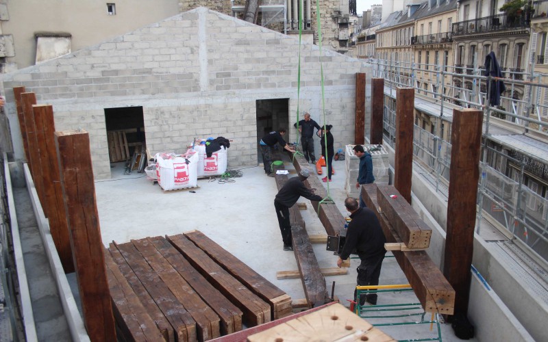 A5 – Chêne massif et assemblages par goujons collés pour une surélévation à Paris